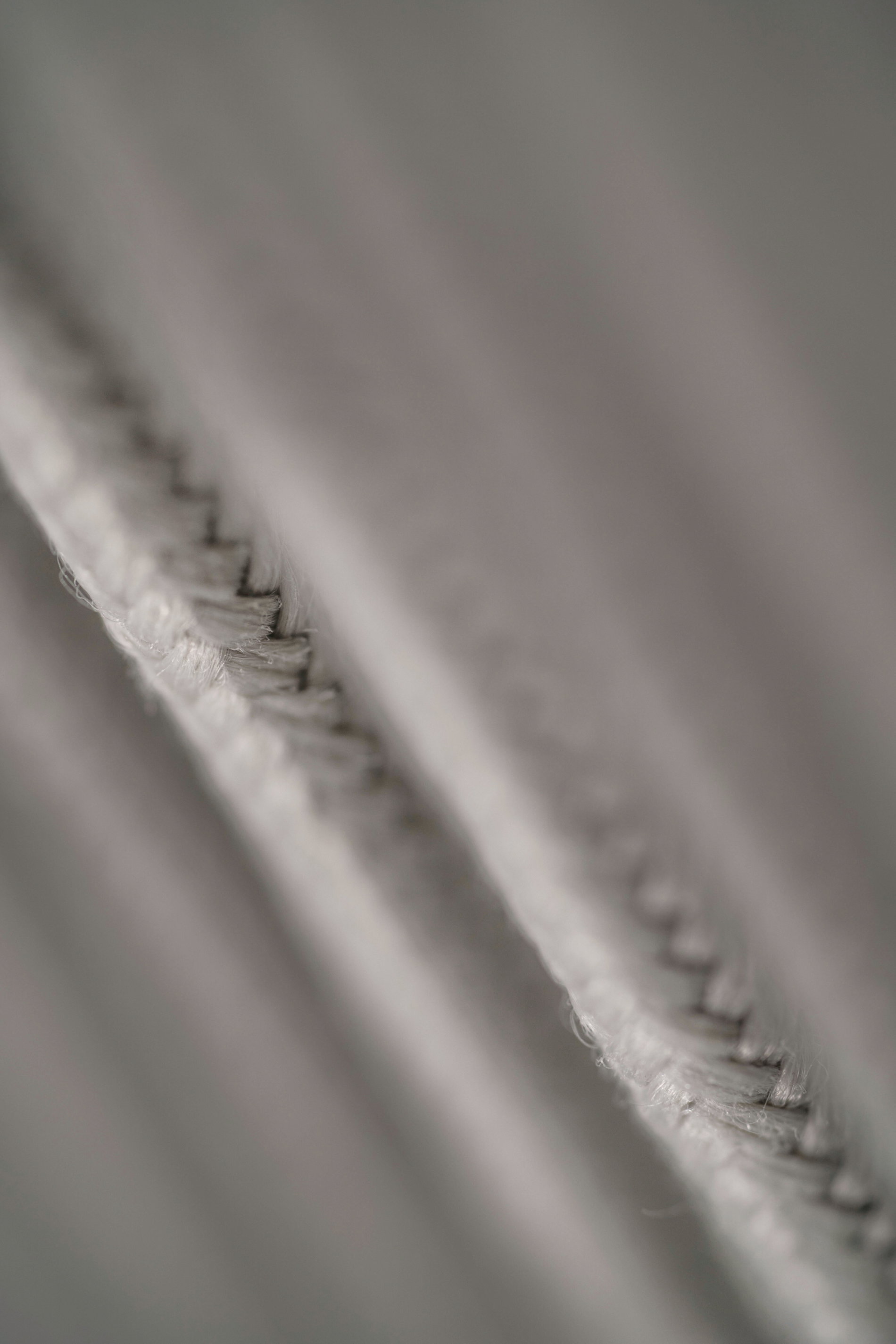Corde gris clair Mise en scène